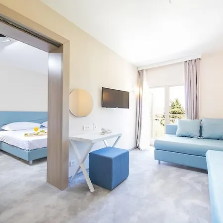 Port 9 Island Family Hotel 4*
