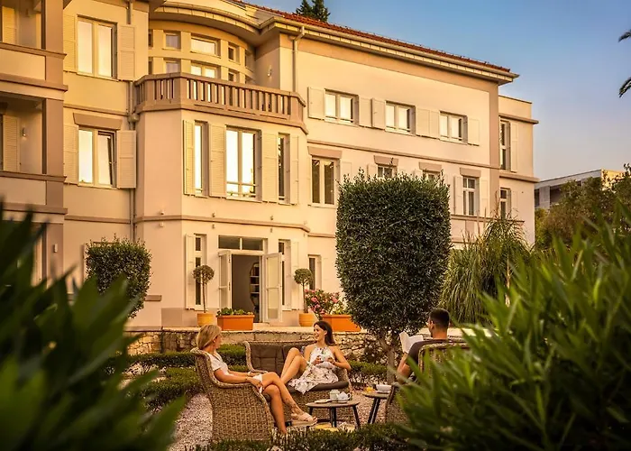 Hotel Aminess Vival Port9 Resort 4*